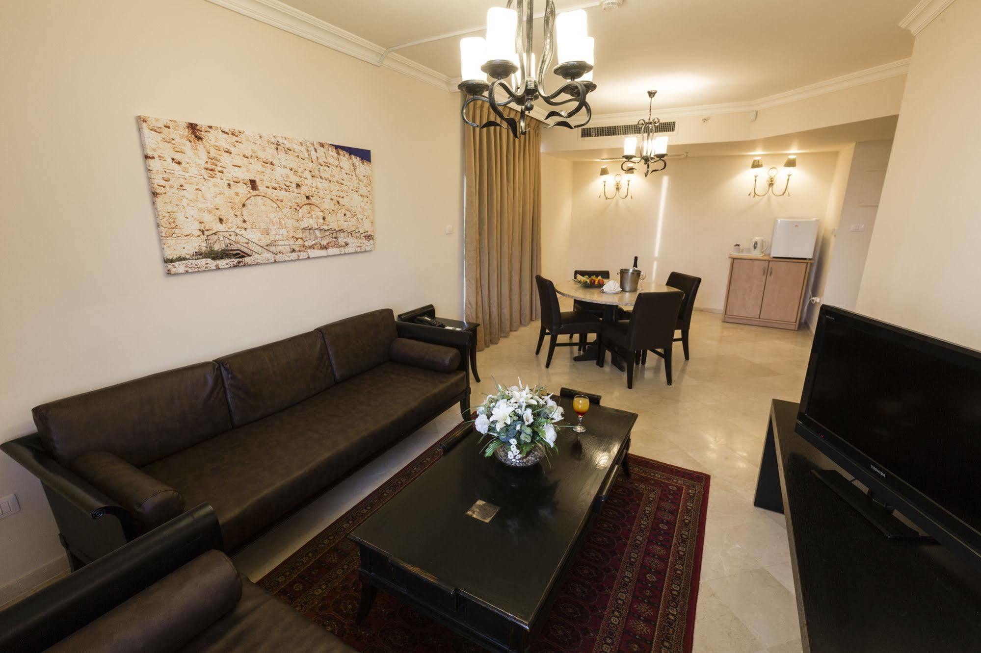 Jerusalem Gardens Hotel Exterior photo