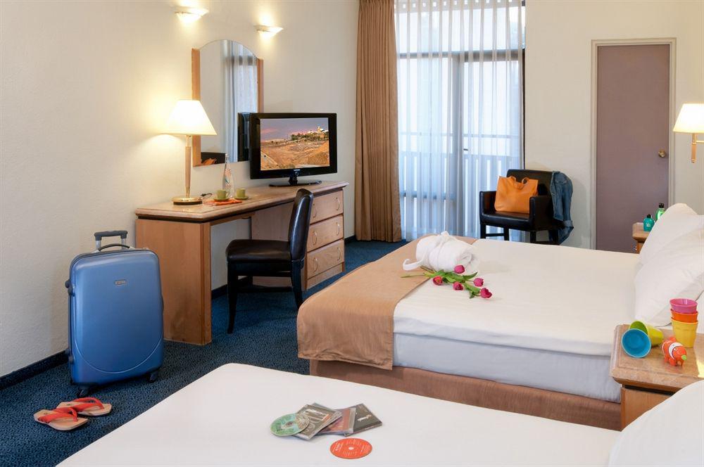 Jerusalem Gardens Hotel Room photo